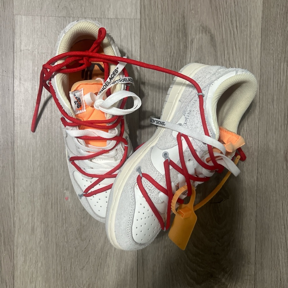 Off-White White and Red Sneakers Modern Athletic Design